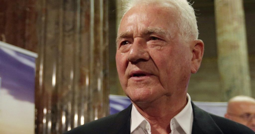 Frank Stronach to stand trial in Toronto early next year before judge alone