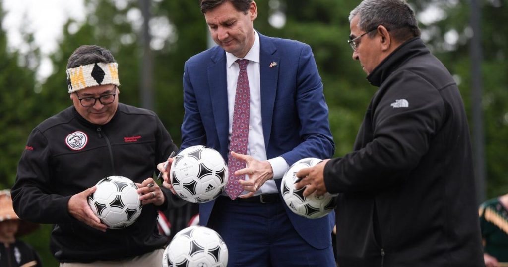 B.C., Vancouver, First Nations sign deal to partner in planning, hosting World Cup