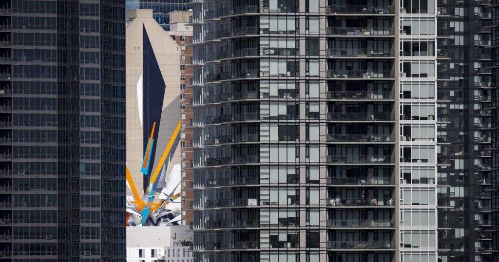 Calgary home sales drop again in June as inventory keeps piling up: board