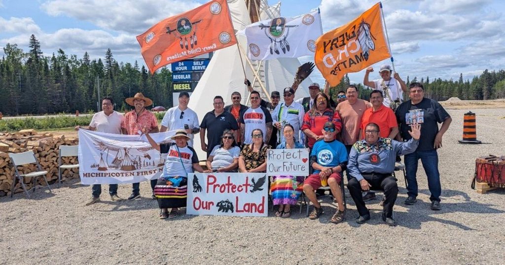 Ontario First Nation slowed down traffic on Trans-Canada Highway over mining laws