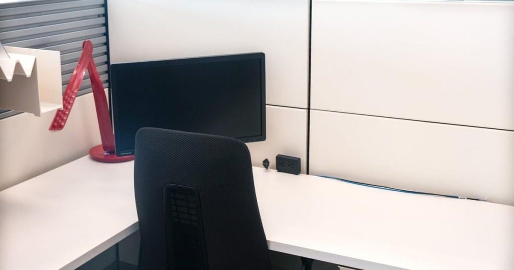 Is it OK to use AI in your job search? Experts say yes. Here’s how to do it right