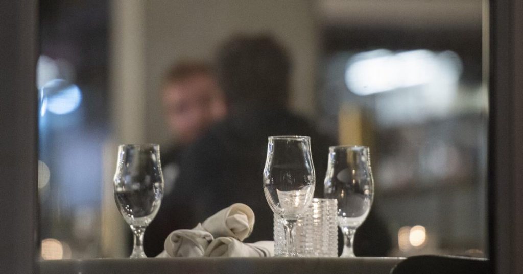 New rules allowing Quebec restaurants to charge for no-shows come into effect