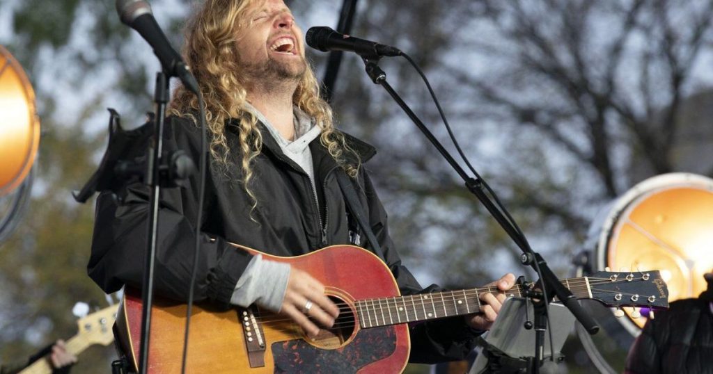 B.C. city has ‘increased concerns’ on safety for MAGA singer Sean Feucht’s show
