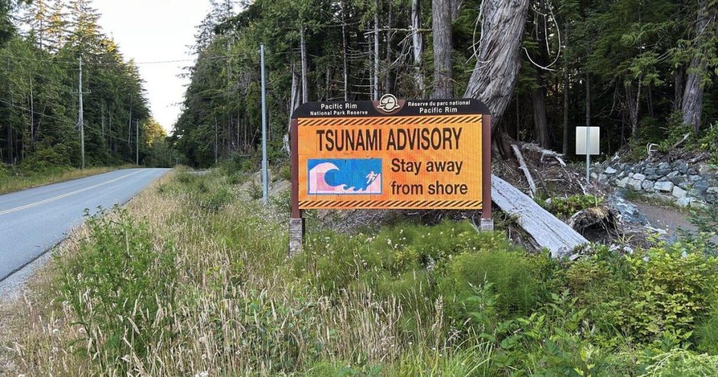 British Columbians told to avoid coast, after Russia quake triggers tsunami advisory