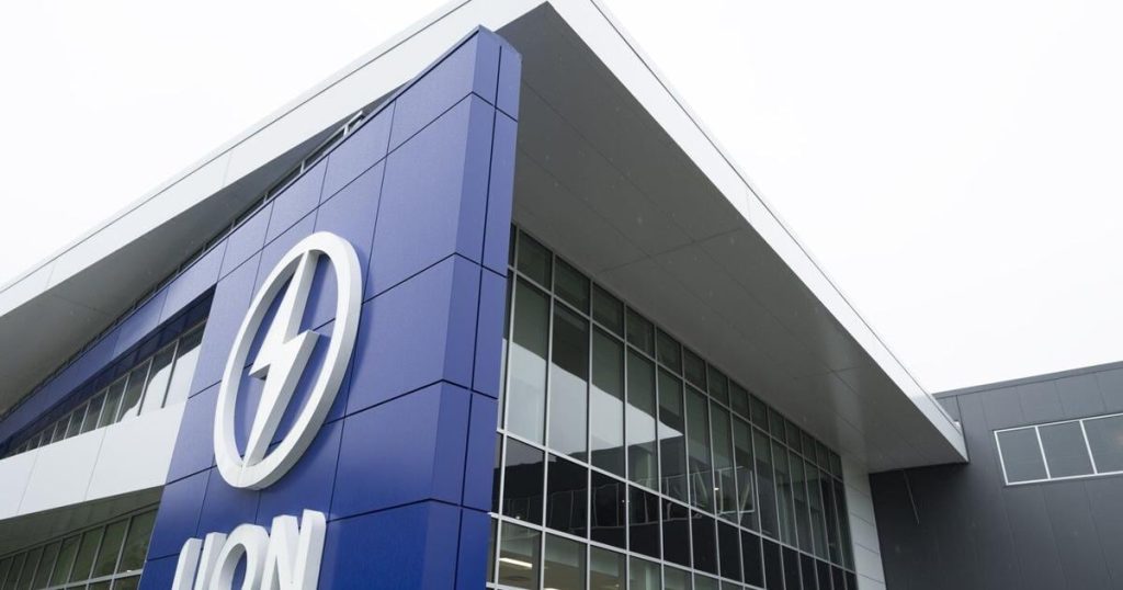 Lion Electric will not respect warranties on school buses sold in United States