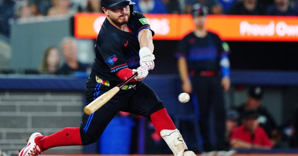 Kirk’s heroics lead Blue Jays to 6-5 comeback win over Rangers