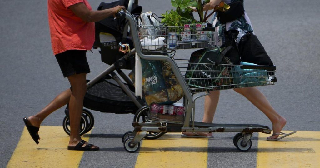 Economists expect tariffs lifted food prices, core inflation in July