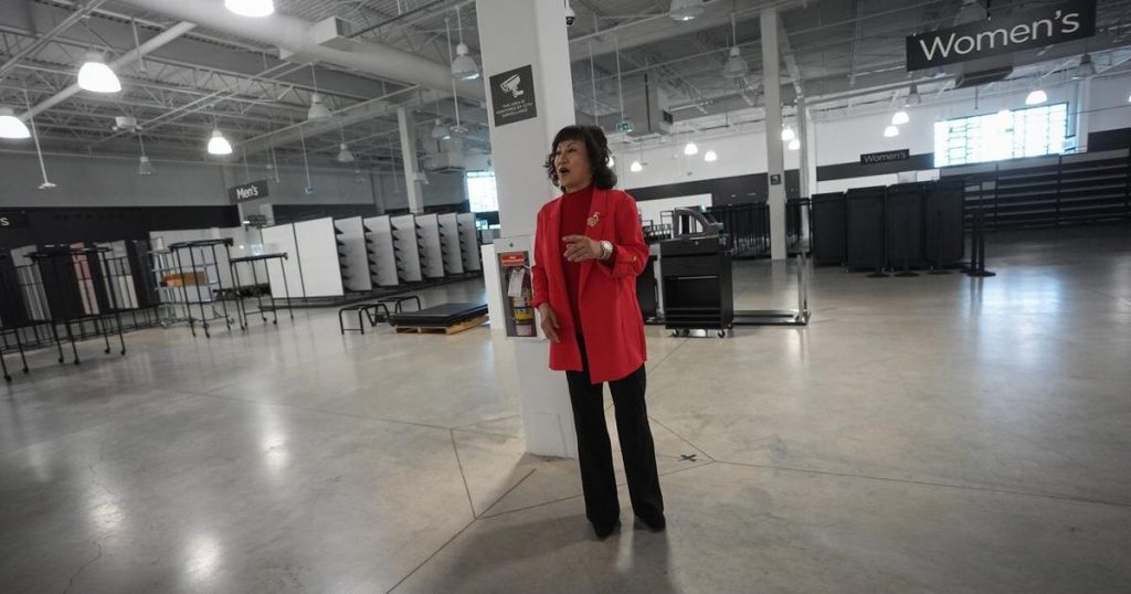 Hudson’s Bay battle over sale of leases to B.C. billionaire underway at Toronto court