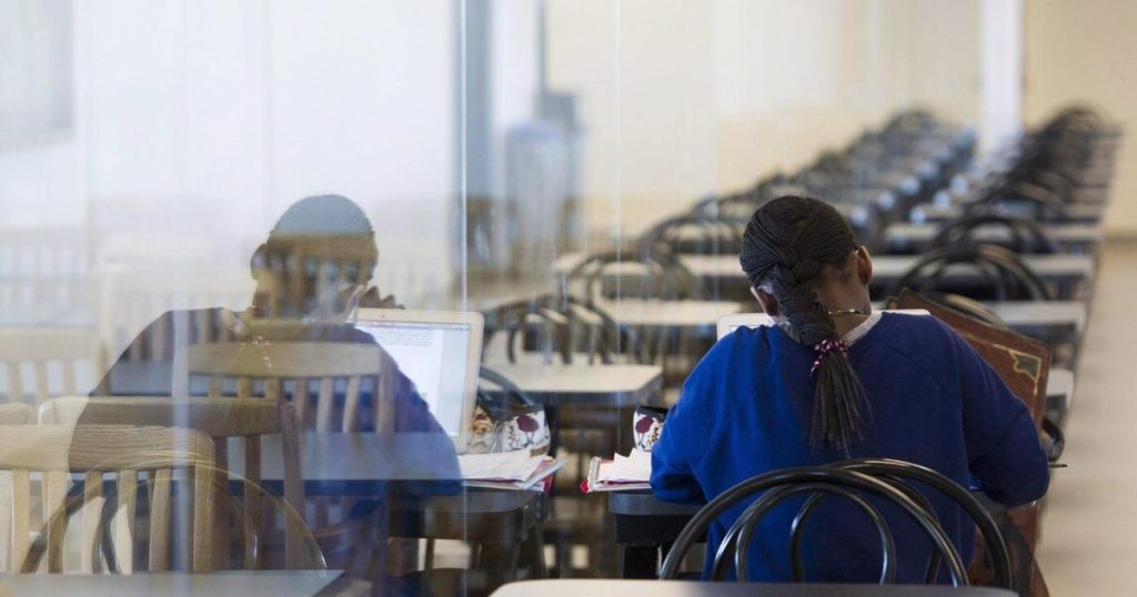 Quebec demanding budget cuts as junior colleges face record enrolment