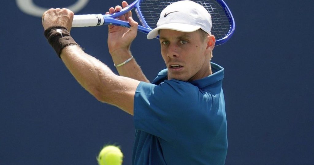 Shapovalov advances at US Open; Fernandez, Venus Williams win in doubles