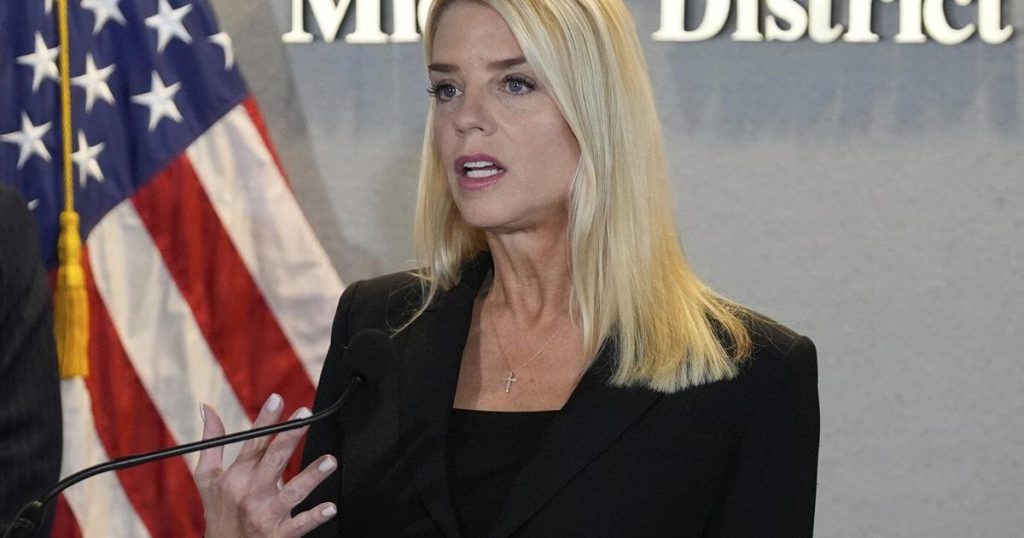 Bondi says human smuggling across the border with Canada is getting worse