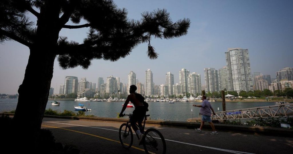 Environment Canada expands air alerts as wildfire smoke spreads over B.C.
