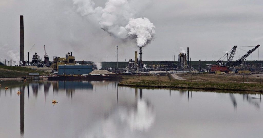 Alberta to create standards for releasing oilsands tailings into environment