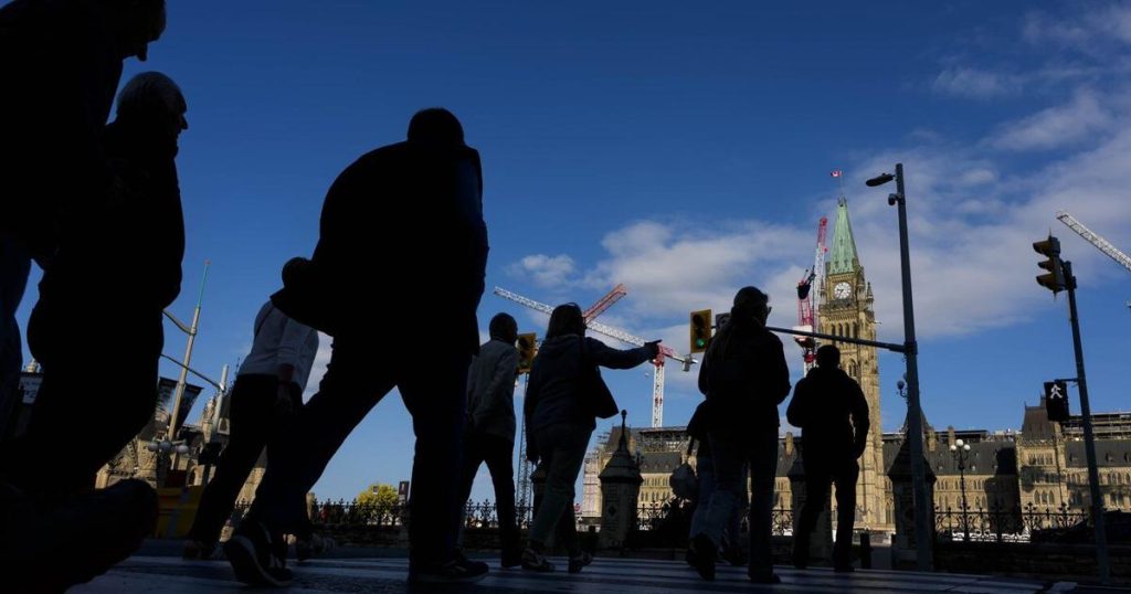 Liberals, Conservatives talk co-operation but trade jabs as Parliament returns