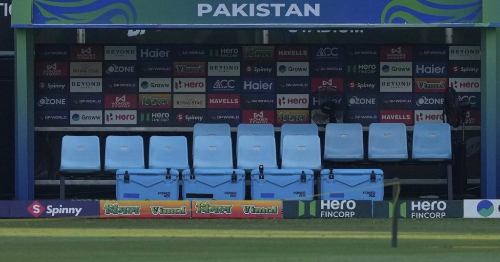 Pakistan says match referee apologizes for handshake incident at Asia Cup