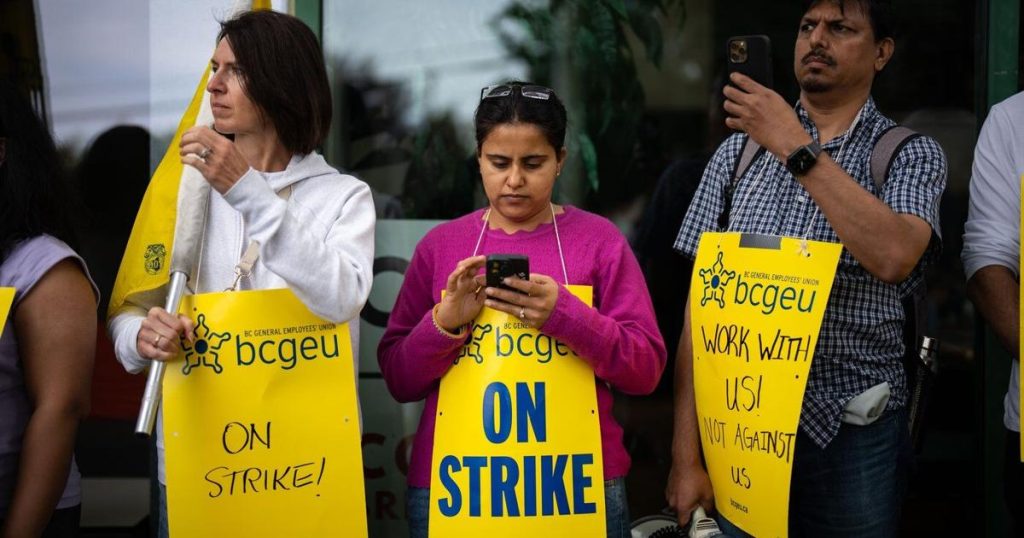 B.C. public service workers’ pickets expand to provincial liquor stores