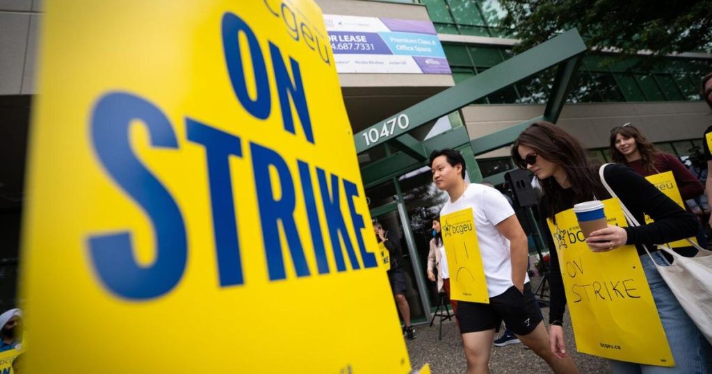 Talks to resume between B.C. government and its public service union