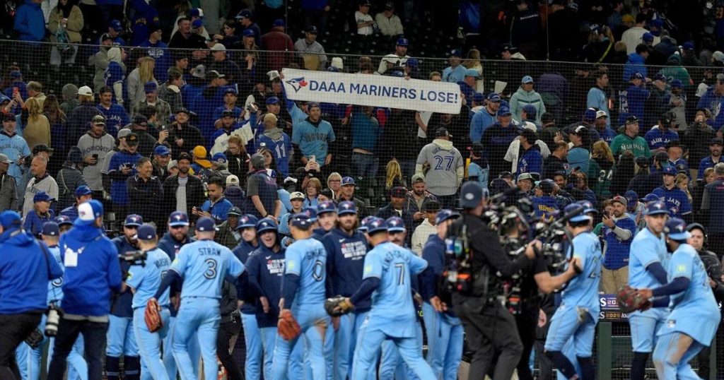 Scherzer, Blue Jays look to even up ALCS at 2-2 against Mariners
