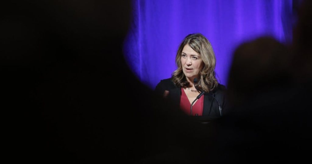 Report into Alberta Health Services contracts finds conflicts widely known