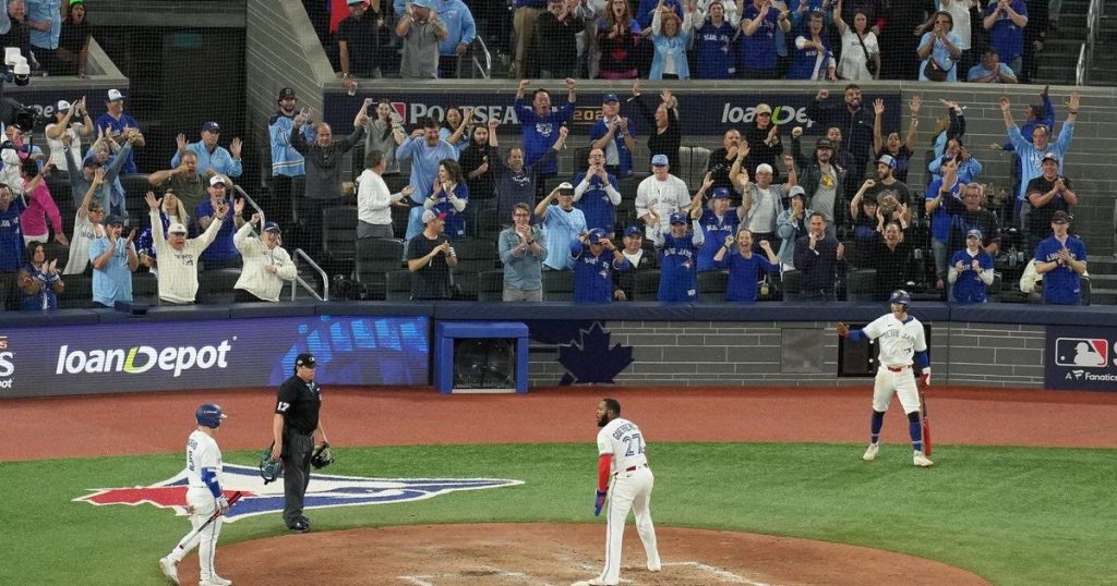 Going the Distance: Blue Jays force Game 7 with 6-2 victory over the Mariners
