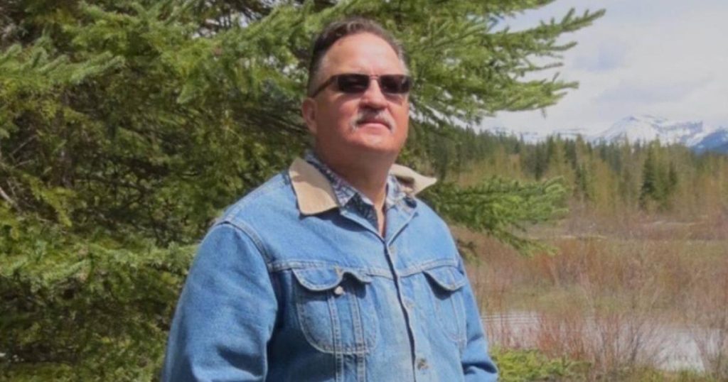 How B.C. man rescued himself from jaws of grizzly that ripped off his lips and scalp