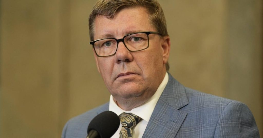 Moe receives more than 80 per cent approval, says he’s responsible for city losses