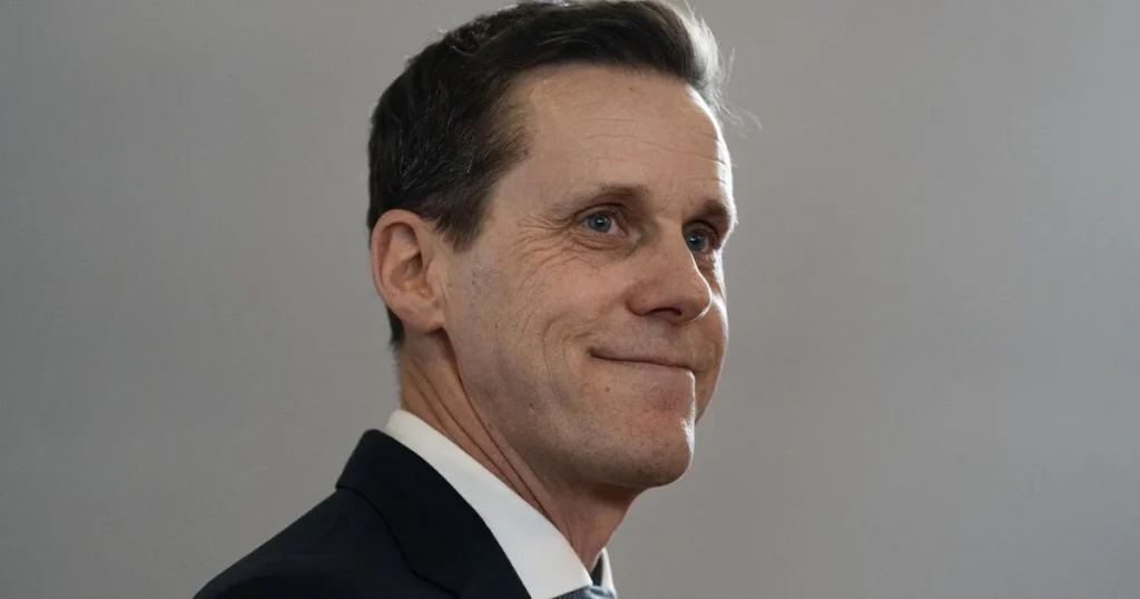 P.E.I. Premier Rob Lantz resigning to seek permanent leadership of PC party