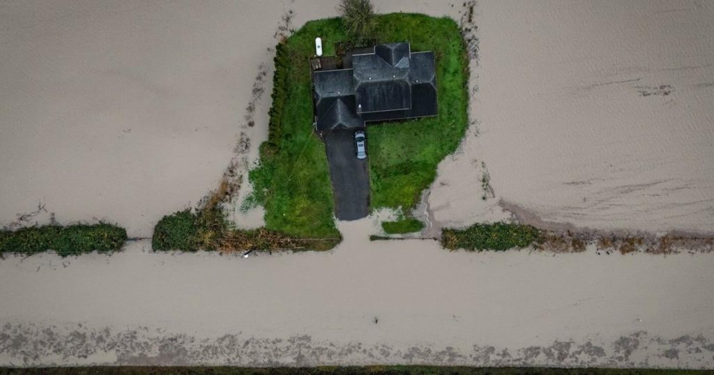 Abbotsford floodwaters recede but more rain in store for B.C.’s Fraser Valley