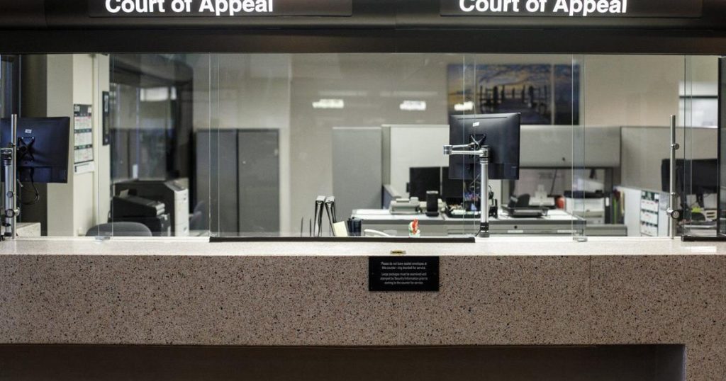 Making lawyers swear Oath of Allegiance to monarch unconstitutional: Alberta court