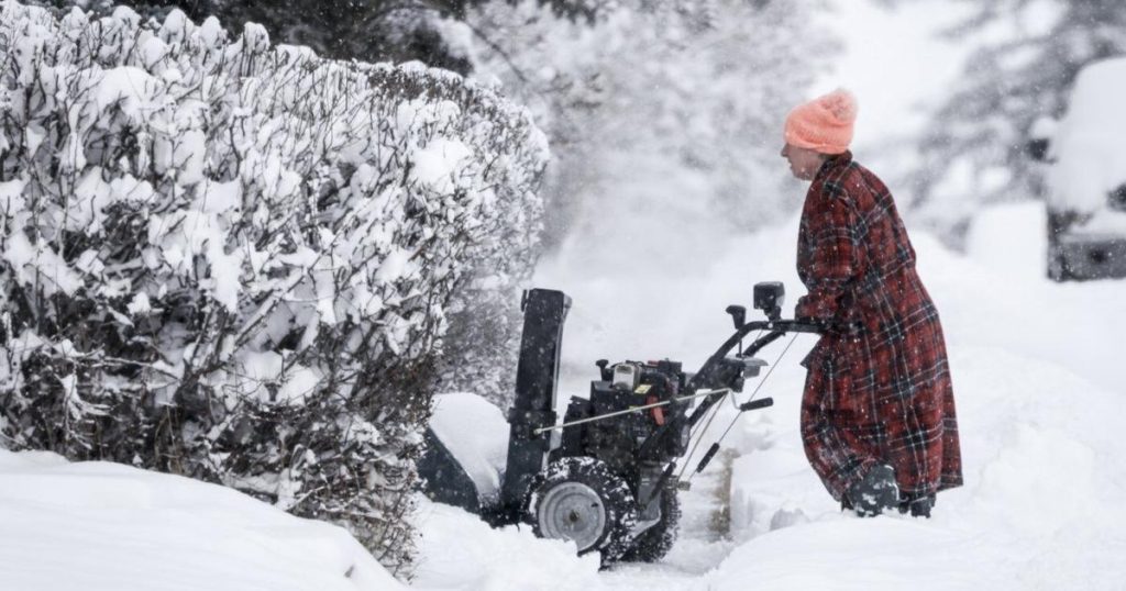 Christmas cold for the West, freezing rain in Ontario and winter storms in the East