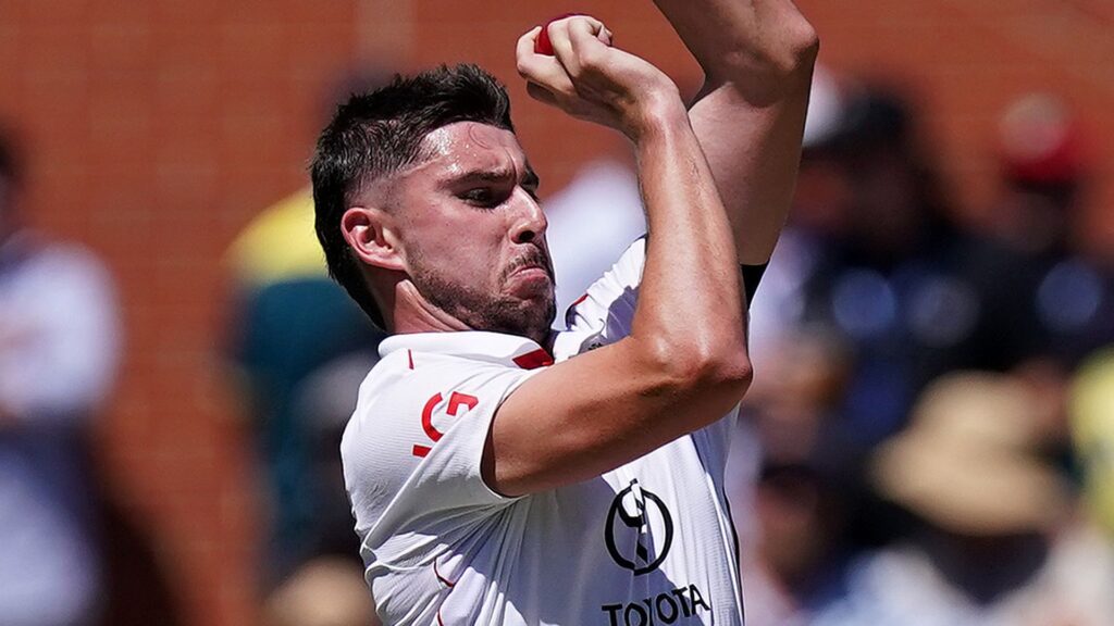 Ball-by-ball Ashes updates: England and Australia resume Boxing Day Test