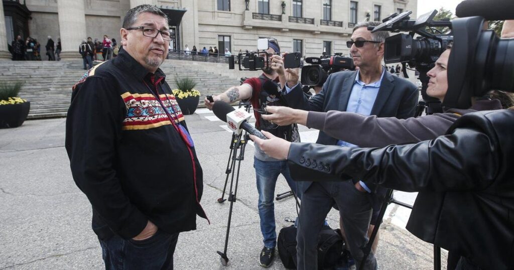 No timeline for return to First Nation in Manitoba after power outage, chief says