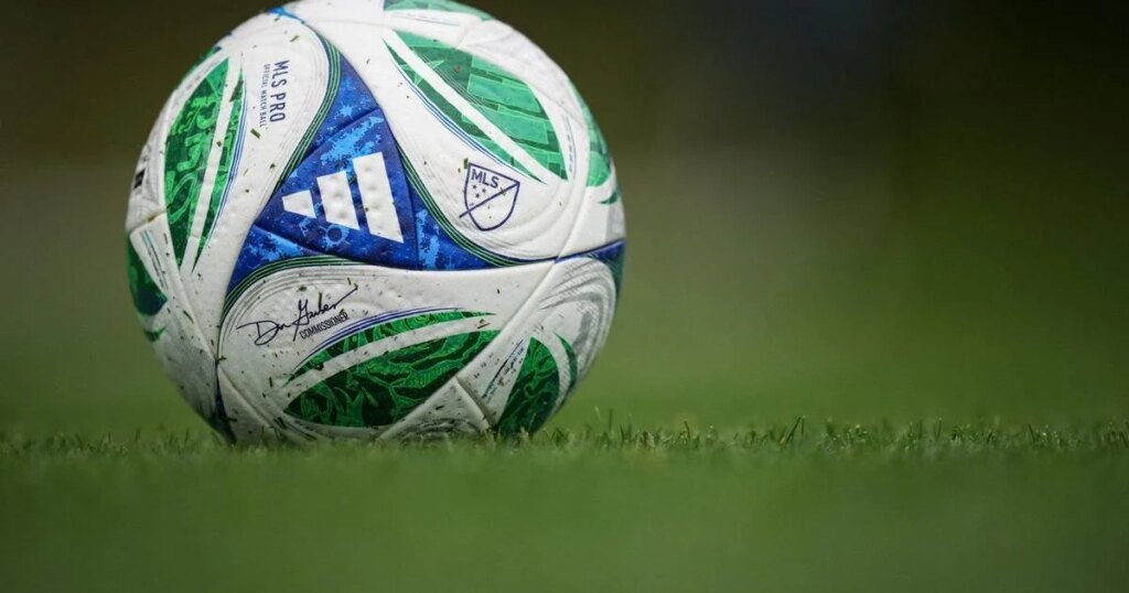 Former Toronto FC, CF Montreal staffers join new coach Yann Damet at St. Louis City