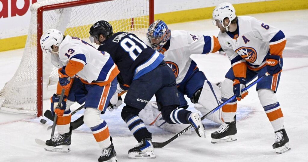 Jets slip past Islanders 5-4 to post third straight win