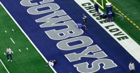 NFL will honor Martin Luther King Jr. with ‘Choose Love’ stenciled in end zone NFL will honor Martin Luther King Jr. with ‘Choose Love’ stenciled in end zone