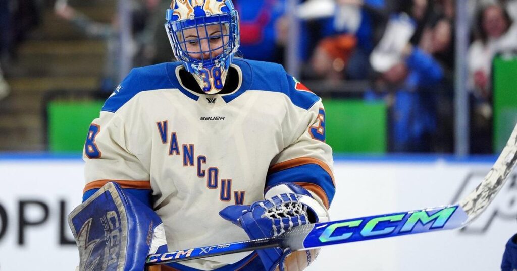 Watts nets OT winner to help Sceptres snap skid, top Goldeneyes 2-1