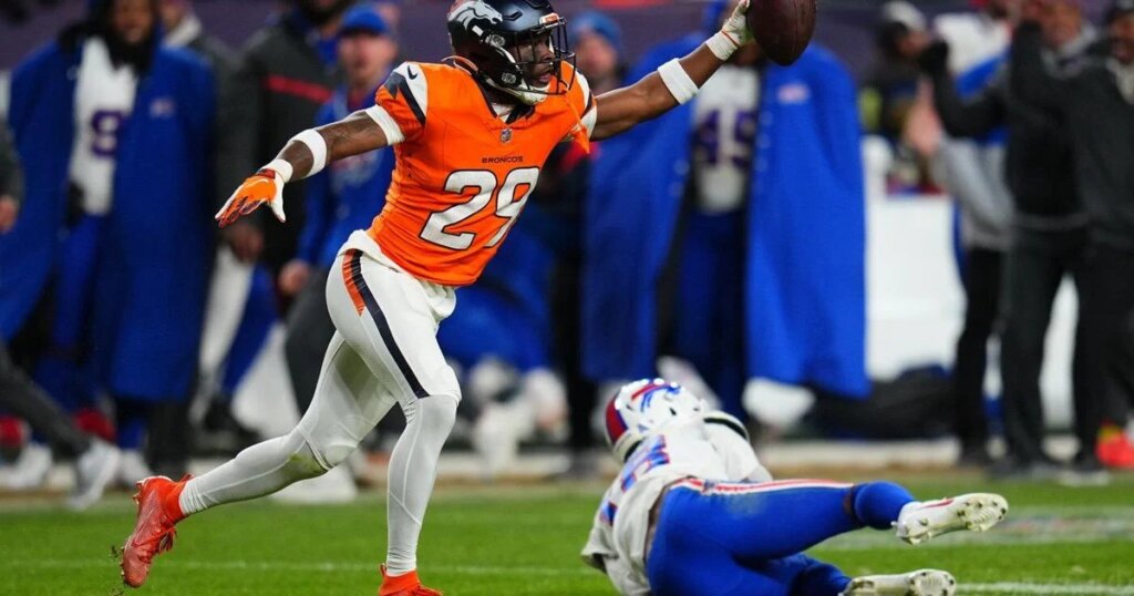 Broncos advance to AFC title game, beating Bills 33-30 in overtime