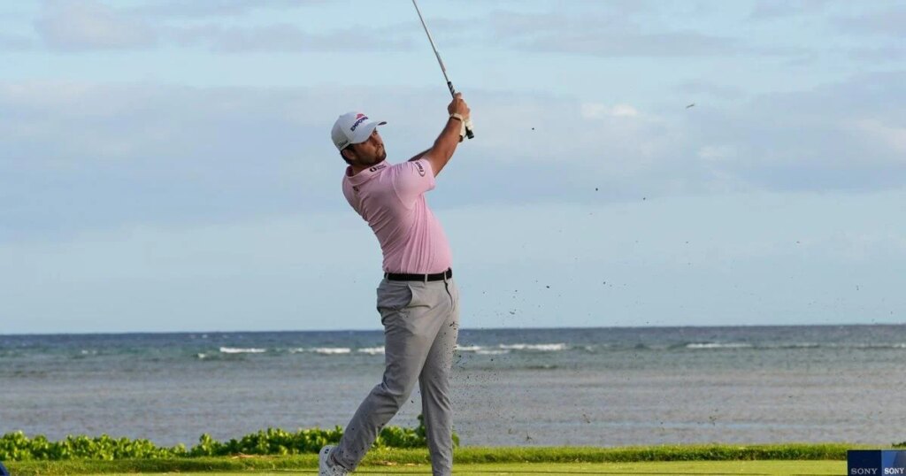 Davis Riley takes 2-shot lead in PGA Tour opener at windswept Waialae