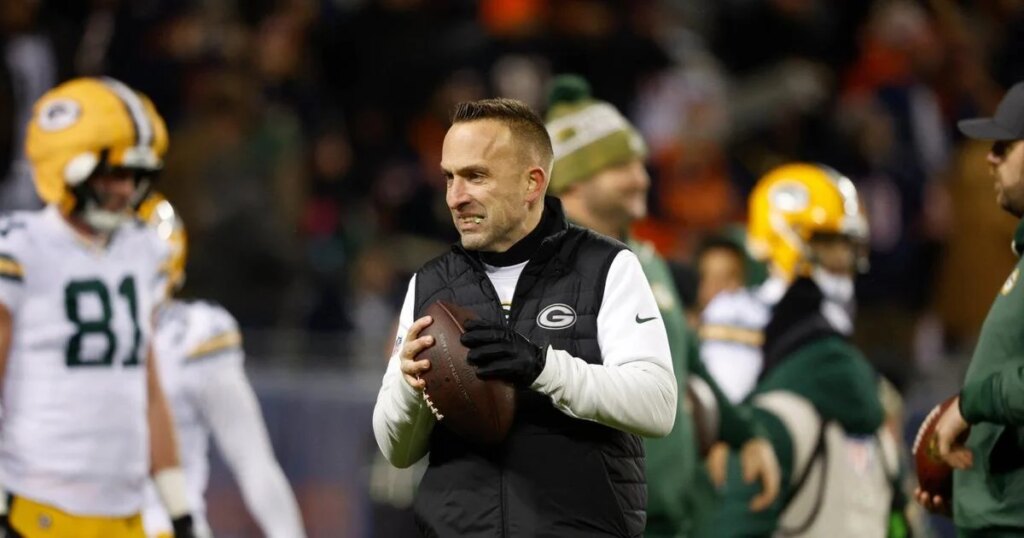 Jeff Hafley reaches agreement with Miami Dolphins to become their coach, AP source says