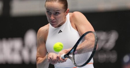 Svitolina is refreshed after a mental health break and into Australian Open’s 3rd round Svitolina is refreshed after a mental health break and into Australian Open’s 3rd round