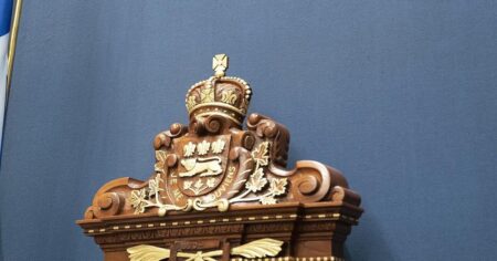 Quebec government is removing the British crown from province’s coat of arms Quebec government is removing the British crown from province’s coat of arms