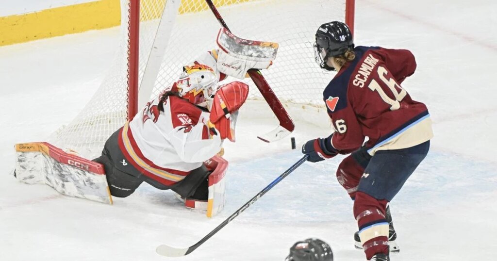 Maureen Murphy’s two-goal performance leads Victoire past Charge 3-1