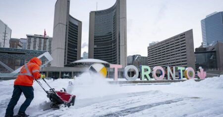 Heavy snowstorm and frigid temperatures prompt flight cancellations and delays Heavy snowstorm and frigid temperatures prompt flight cancellations and delays