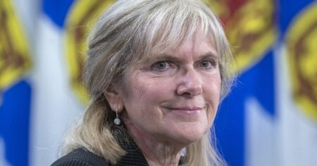 Nova Scotia auditor general flags transparency problems in health-care reporting Nova Scotia auditor general flags transparency problems in health-care reporting