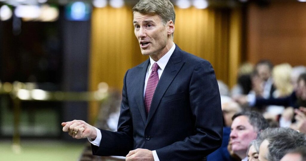 Robertson calls on provinces to boost funding for transitional housing