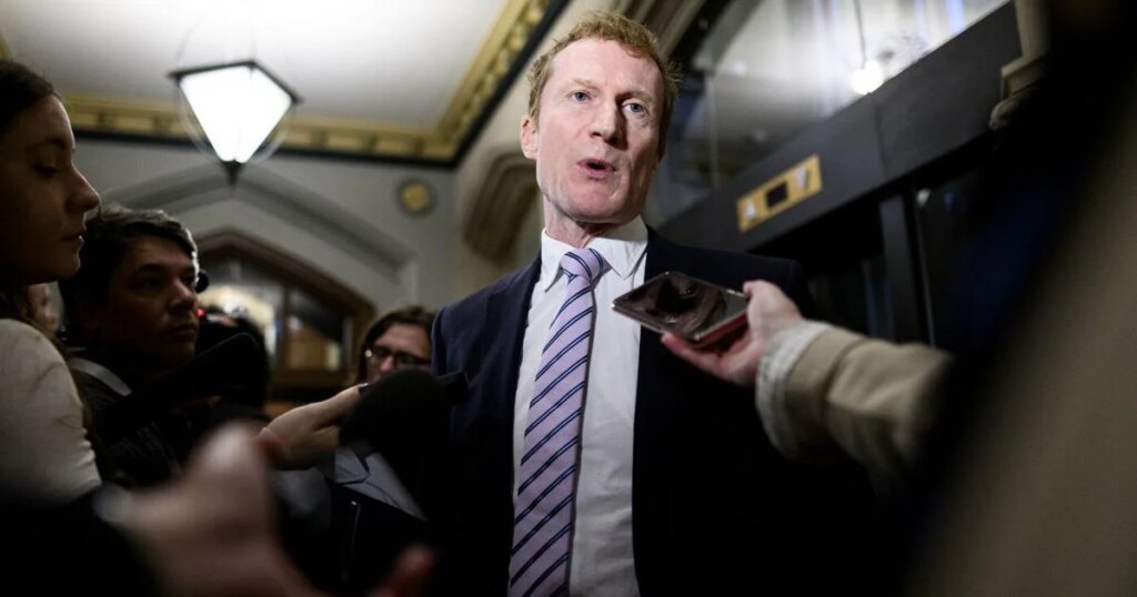 Ottawa remains open to deal with Meta to restore news to Facebook, Instagram