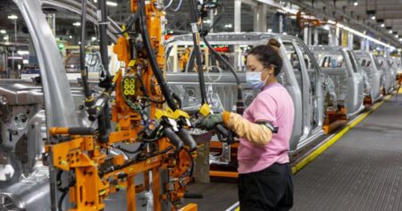 GM set to end third shift in Oshawa, Ont., putting hundreds out of work GM set to end third shift in Oshawa, Ont., putting hundreds out of work