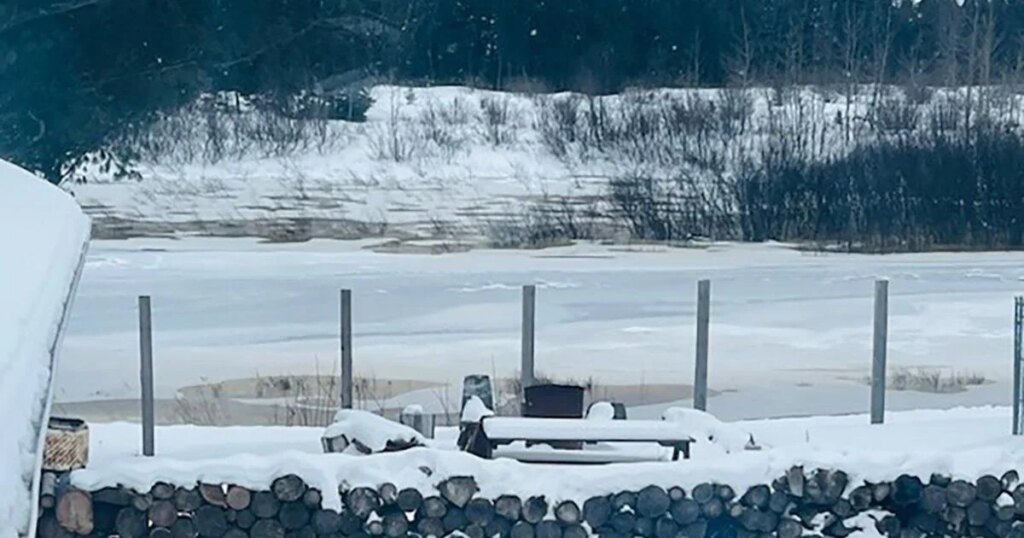 Icy floodwaters show no sign of receding in partially evacuated Newfoundland town