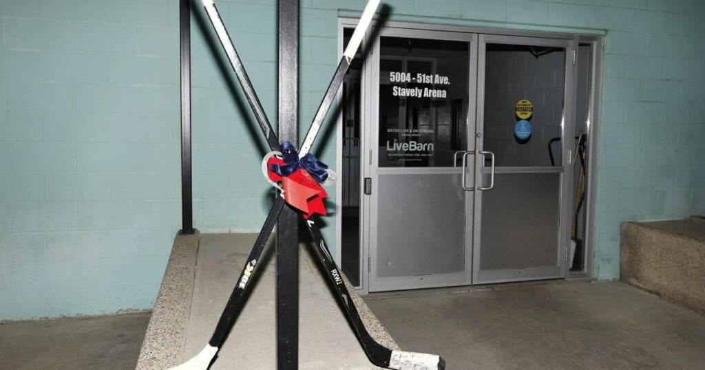 Three junior hockey players mourned after crash in southern Alberta