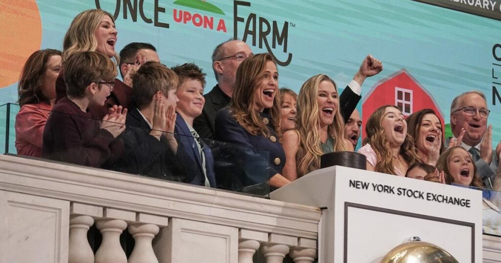 Canada, U.S. stock markets rebound on Friday, with the Dow Jones topping 50K